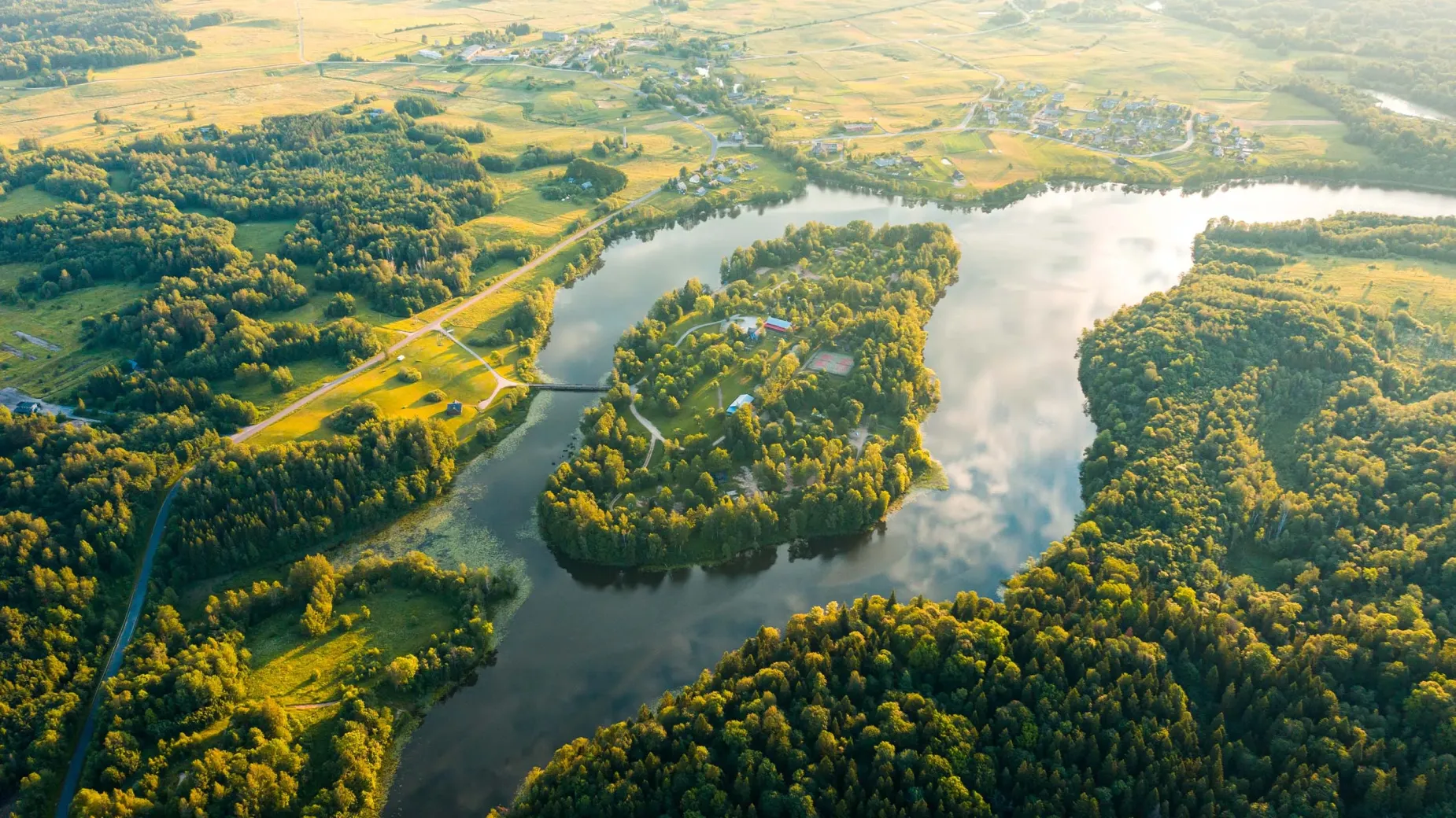 Molėtų Obuolių sala, vaizdas iš paukščio skrydžio