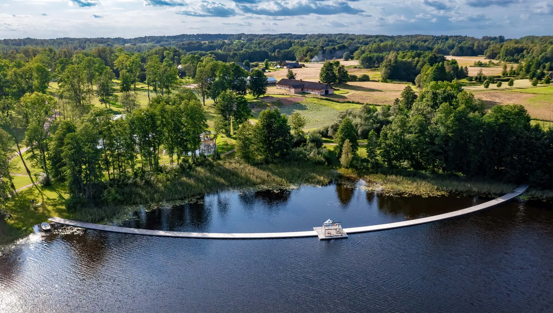 Gačionių dvaras iš paukščio skrydžio